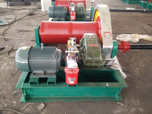 QPK雙吊點卷揚式啟閉機主機